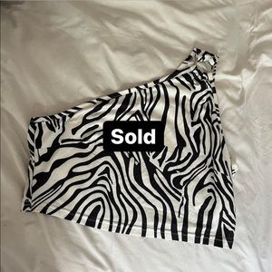 One shoulder black and white zebra animal print crop top